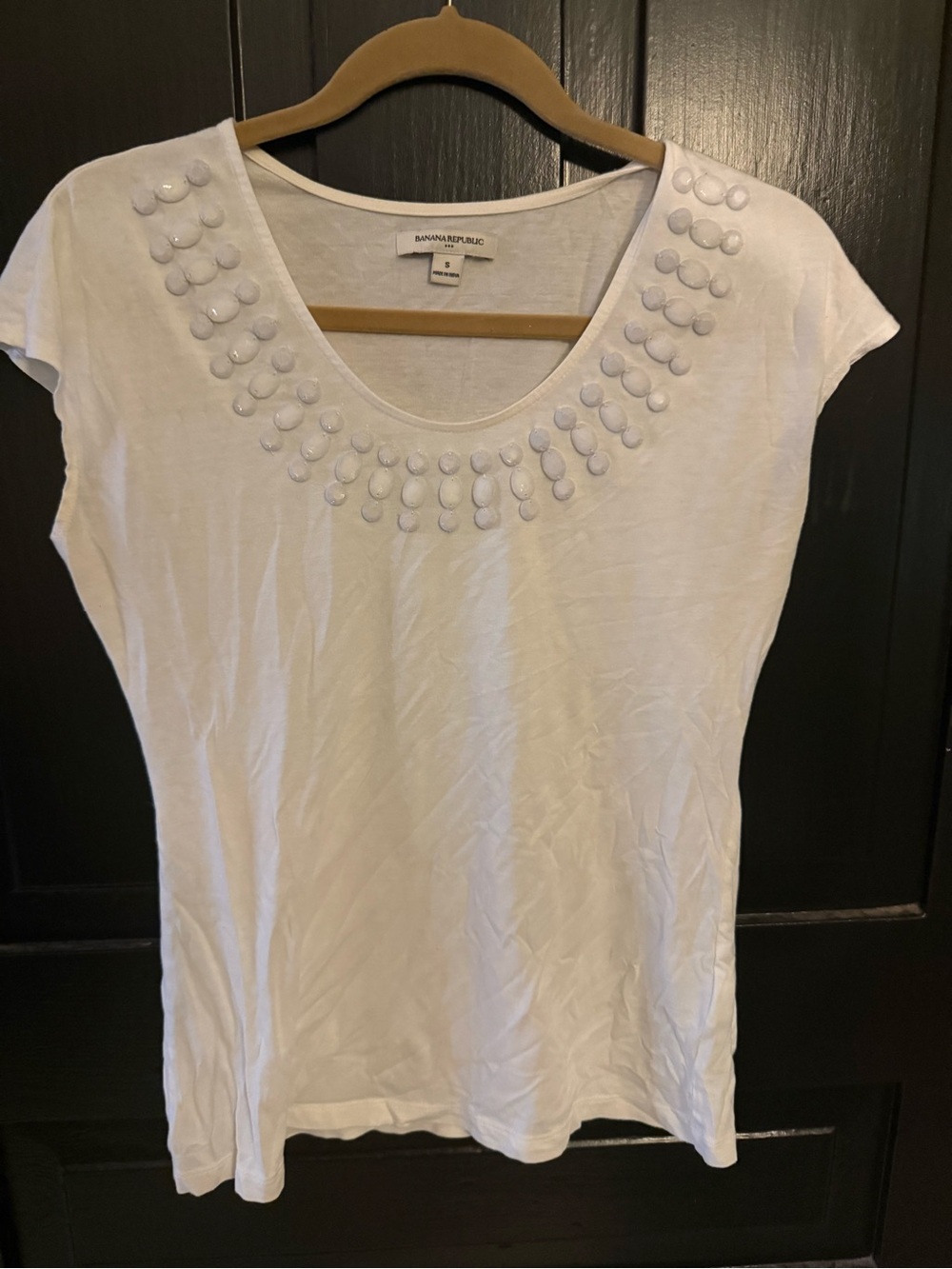 Banana Republic White Short Sleeve Tee with Circular Neck Embellishments